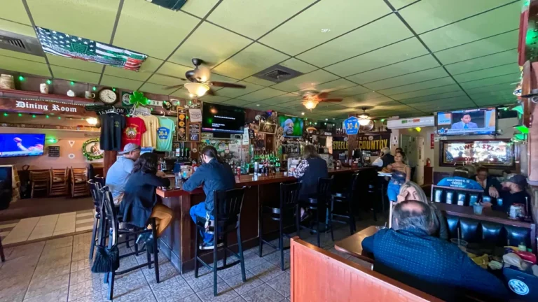 Johnny McTighe’s Irish Pub