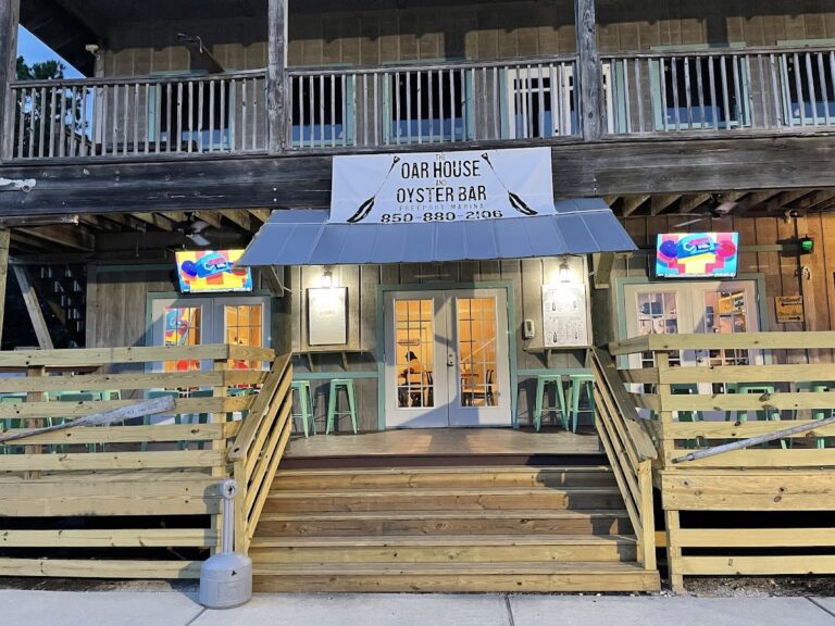The Oar House Pub & Oyster Bar