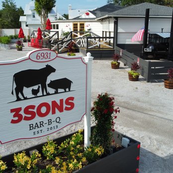 3 Sons Bar-B-Q restaurant on Scenic Highway 30A in Dune Allen Beach