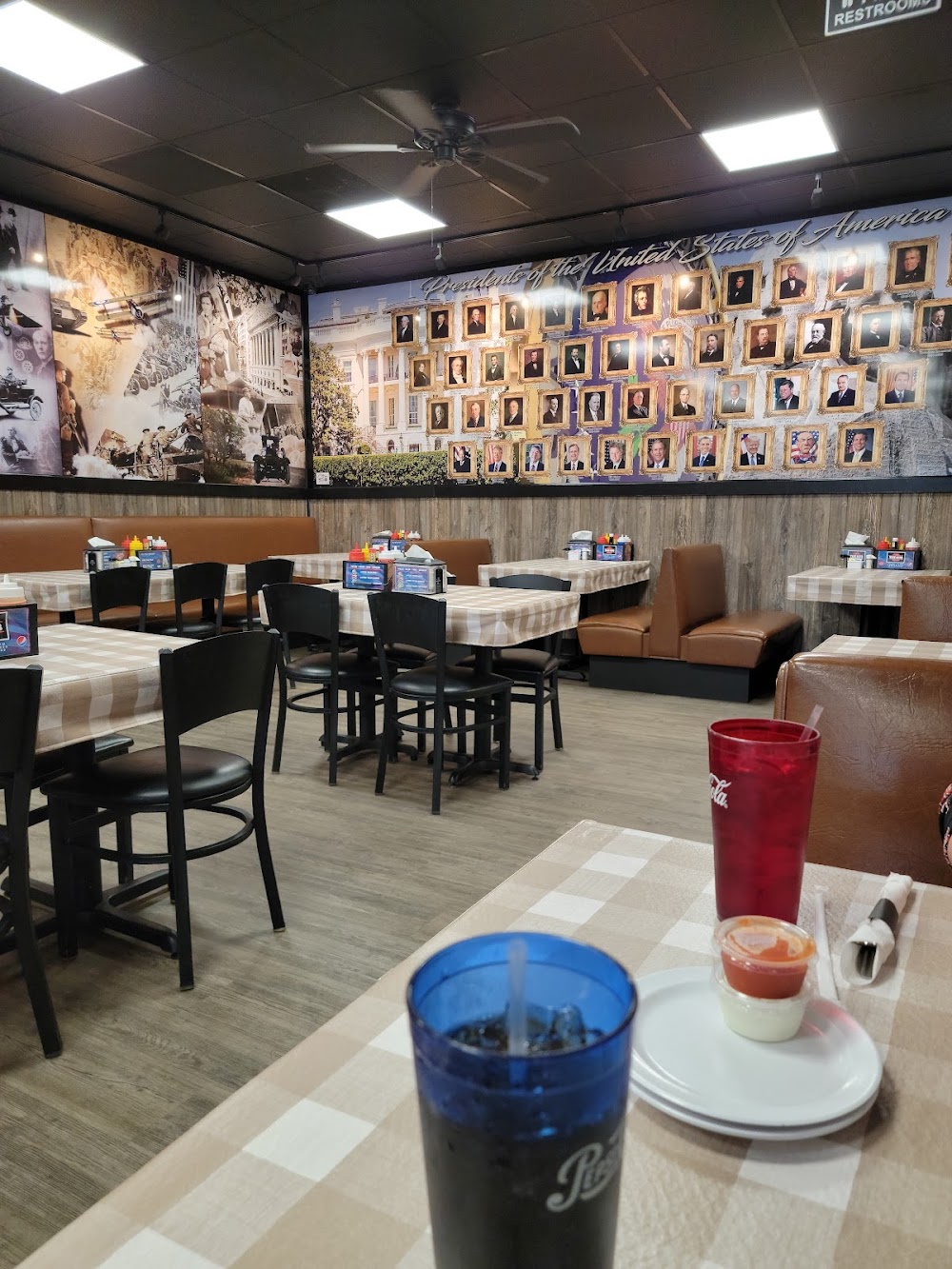 Dining room at The Hub American Family Restaurant in Crestview