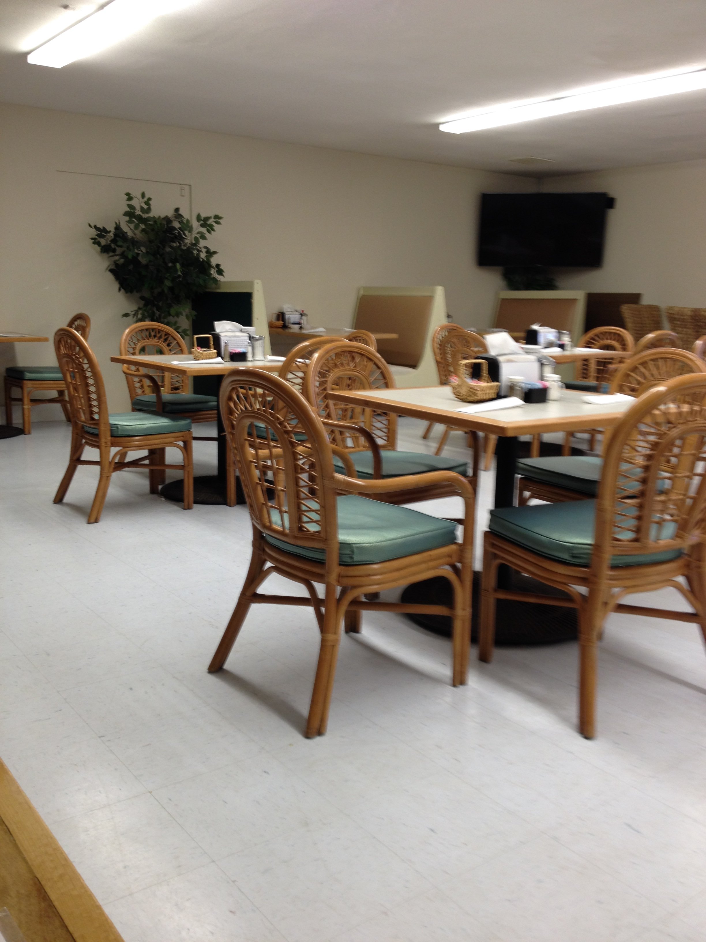 Dining room with booths and tables at North 85 Diner in Crestview, Florida