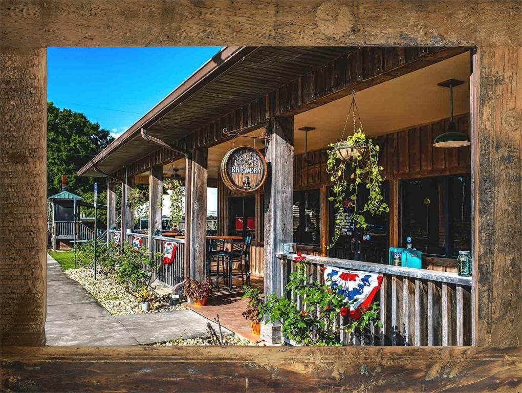 Ye Olde Brothers Brewery in Navarre, Florida
