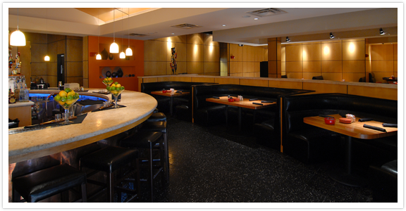 Bar dining area inside Cantina Laredo's Sandestin location on Grand Boulevard