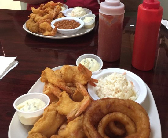 Fried shrimp dish served at Castaways Seafood