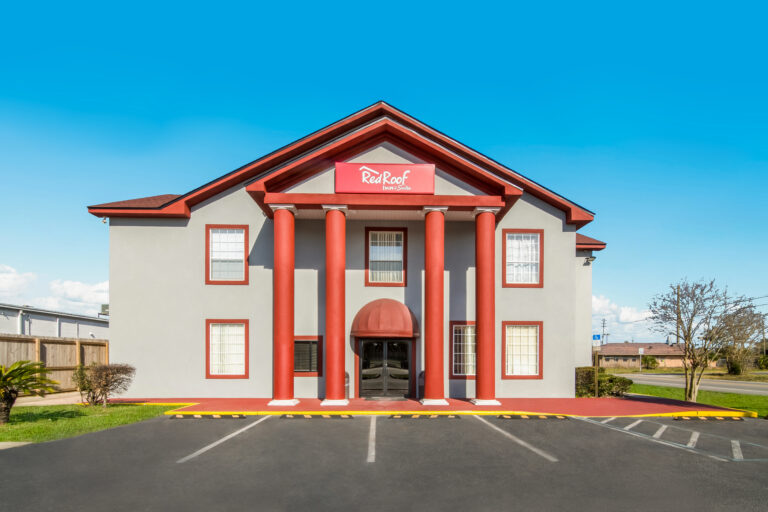 Red Roof Inn & Suites Pensacola – NAS Corry