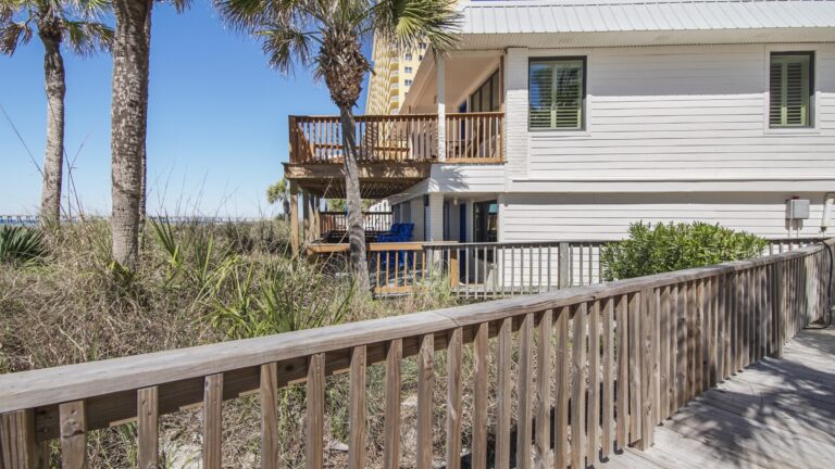 The Driftwood Lodge