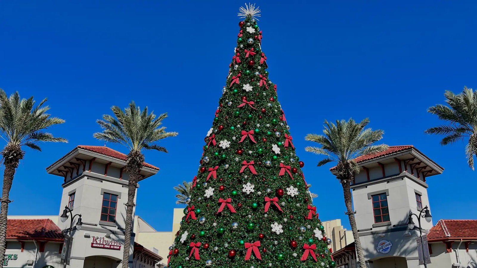 Destin Commons Christmas Tree Lighting and Fireworks