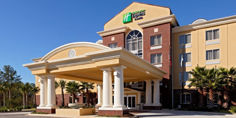 Holiday Inn Express & Suites Crestview South I-10