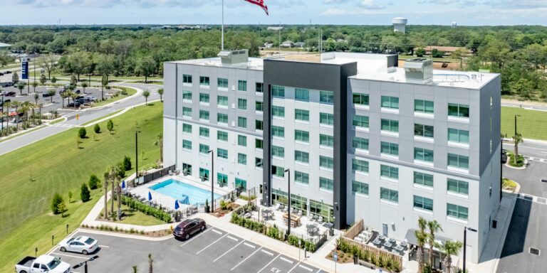 Holiday Inn Express & Suites Fort Walton Beach – Eglin Area