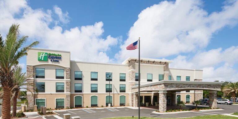 Holiday Inn Express & Suites Gulf Breeze – Pensacola Area