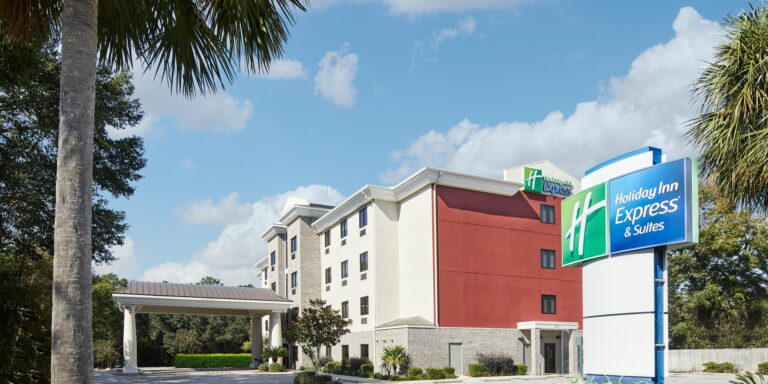 Holiday Inn Express & Suites Pensacola West-Navy Base