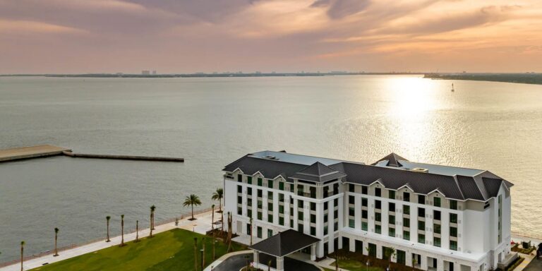 Hotel Indigo Panama City Marina