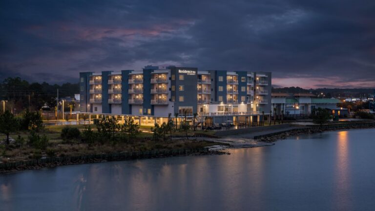 Residence Inn by Marriott Navarre Waterfront