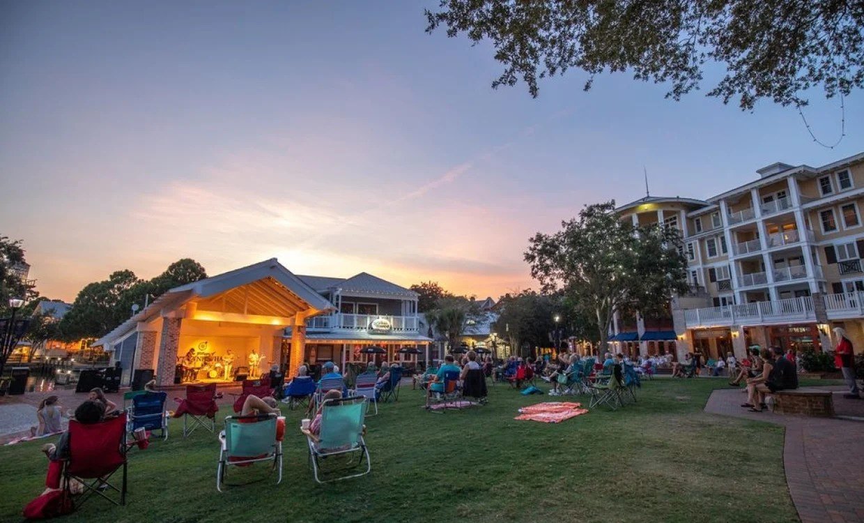 Tribute Weekend at Baytowne Wharf